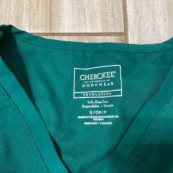 Cherokee workwear green scrub set - Picture 4 of 4